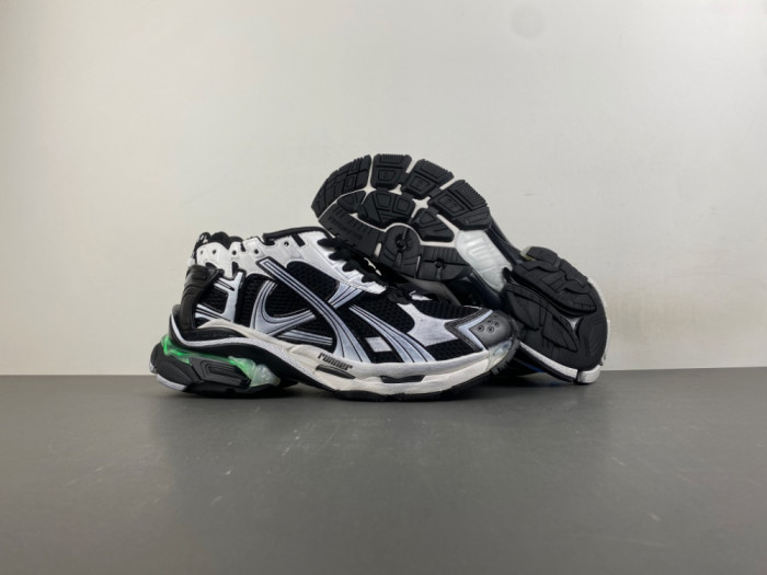 BLCG Runner Lighted Sneaker 853225-WRNLD-0120