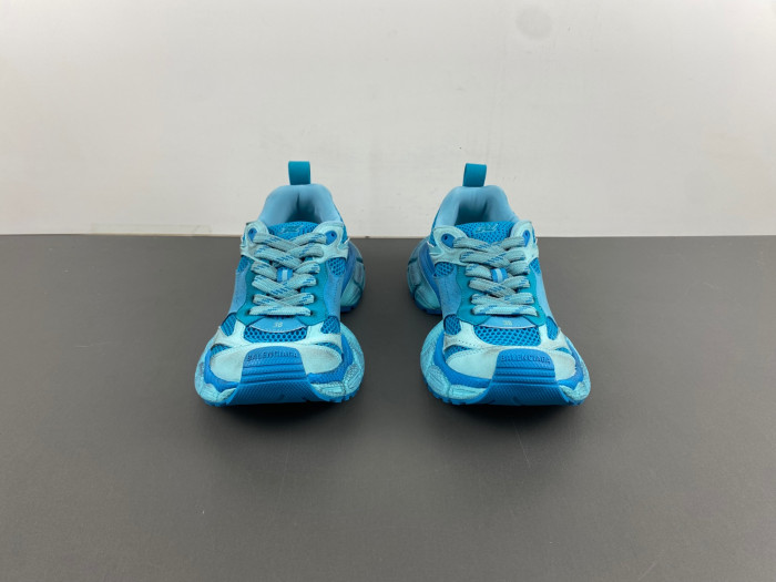 BLCG 3XL SNEAKER 759693 W3XLI 0510