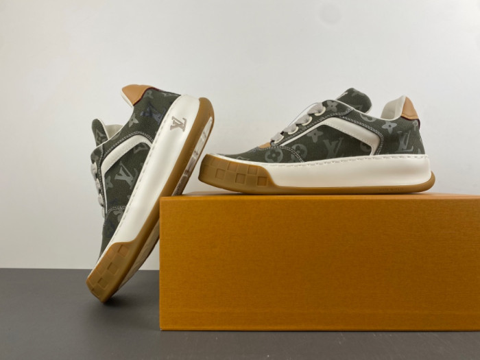 Lou1su1tt Tilted Sneaker