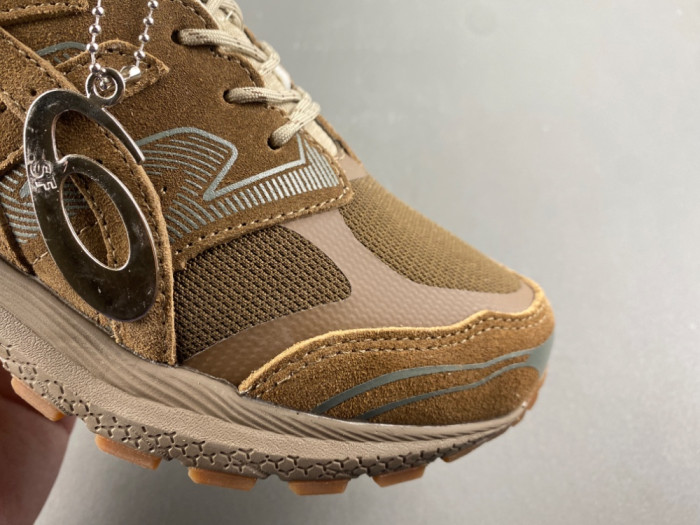 As1cs Gel-Terrain Gore-Tex nonnative 1203A584-200