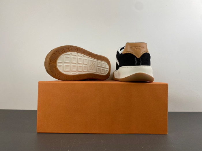 Lou1su1tt Tilted Sneaker