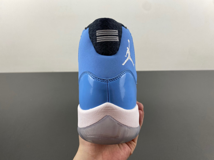 Air Jordan Ultimate Gift of Flight (11/29) 717602-900