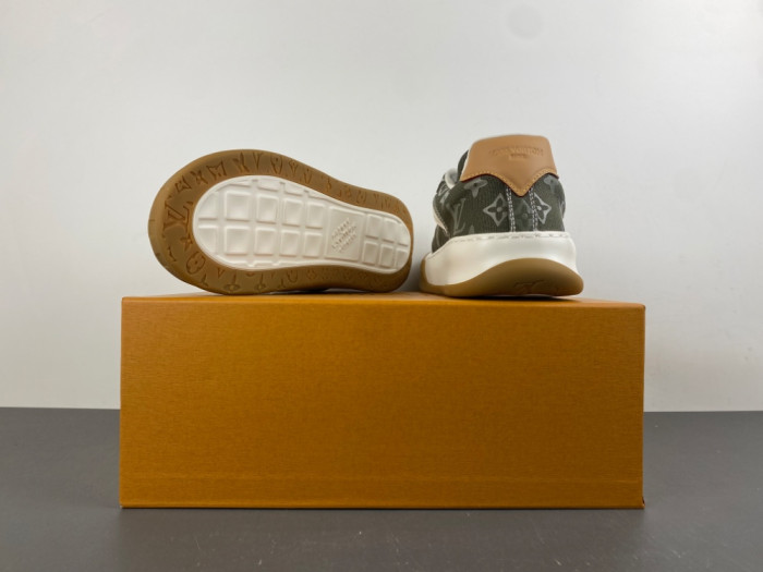 Lou1su1tt Tilted Sneaker
