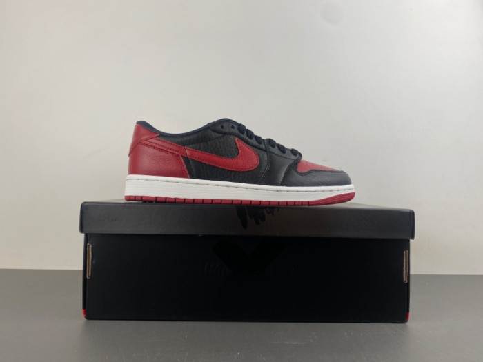 Air Jordan 1 Retro Low OG Banned IW6276-001