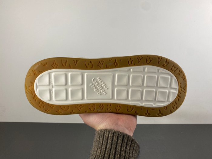 Lou1su1tt Tilted Sneaker