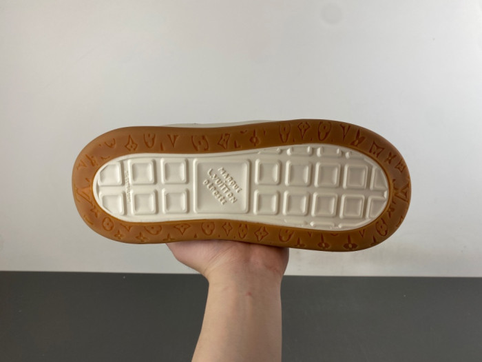 Lou1su1tt Tilted Sneaker