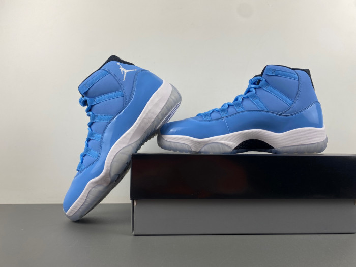 Air Jordan Ultimate Gift of Flight (11/29) 717602-900