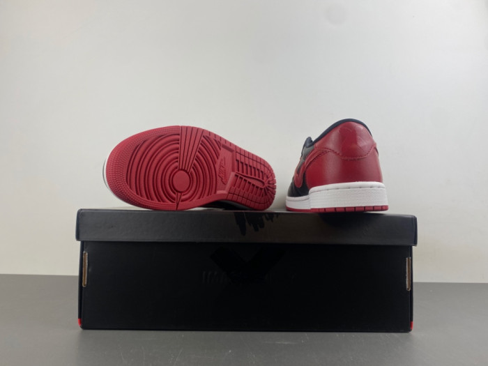 Air Jordan 1 Retro Low OG Banned IW6276-001