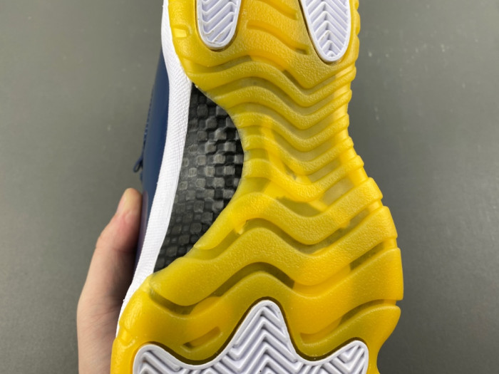 Air Jordan 11 Retro Low Midnight Navy AT7802-115