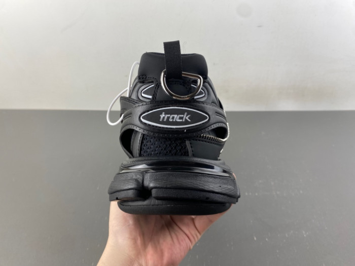 BLCG Track Trainer 542023-w3ad3 2350