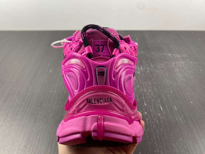 BLCG RUNNER SNEAKER 677402 W3RB2 5510
