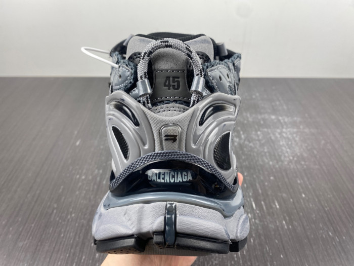 BLCG RUNNER SNEAKER 677403 W3RBR 151547