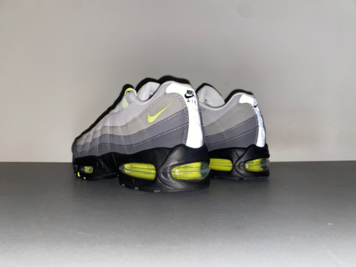 Nike Air Max 95 OG Big Bubble Neon (2025) HM4740-001