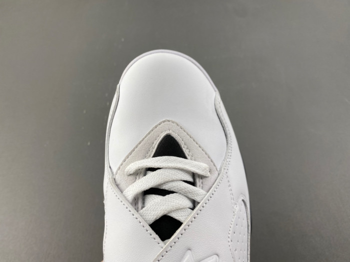 Air Jordan 8 Retro Bugs Bunny (2025) 305381-100