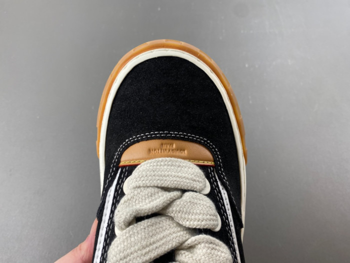 Lou1su1tt Tilted Sneaker