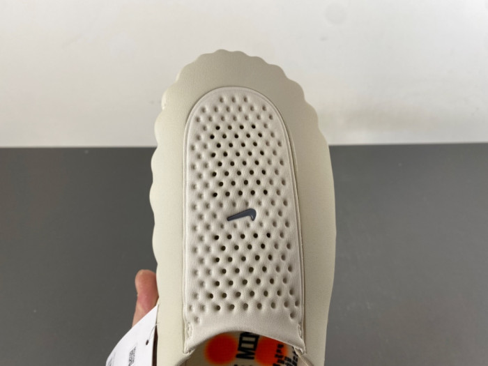 Nike Mind 001 Slide Sail (Women