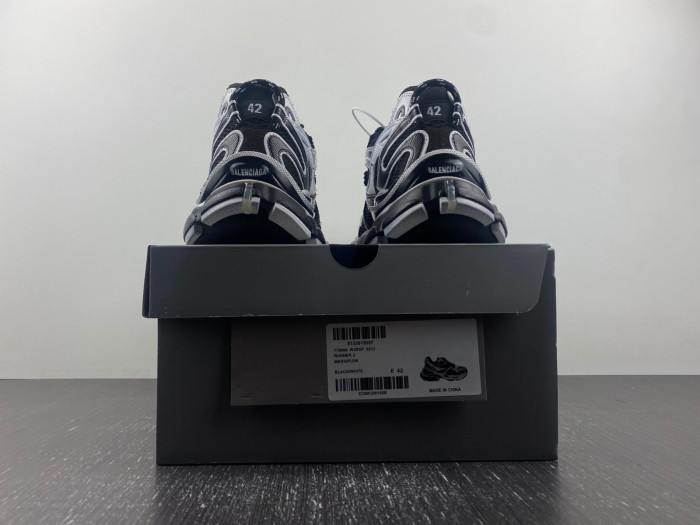 BLCG RUNNER SNEAKER 779066-W3RBXP-0213