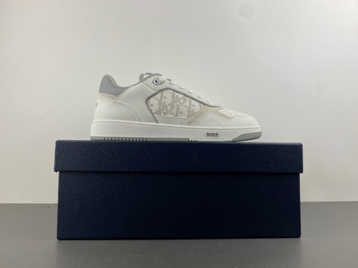 D10R B27 Sneaker