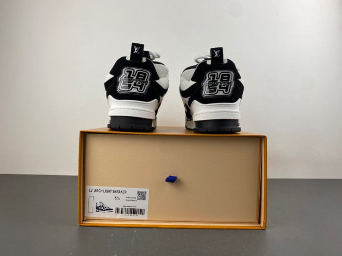 Lou1su1tt Skate Sneaker