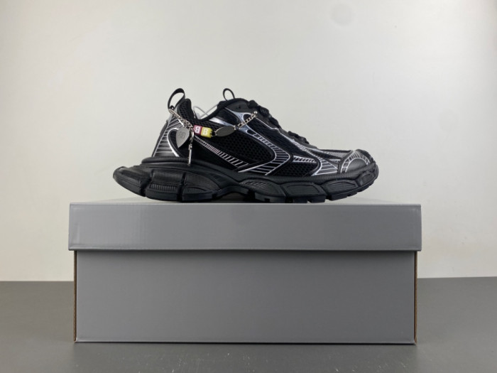 BLCG 3XL SNEAKER 734734 W3XCN 1000