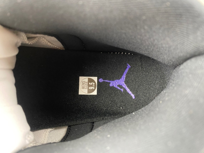 Air Jordan 12 Retro Bucks CT8013-103