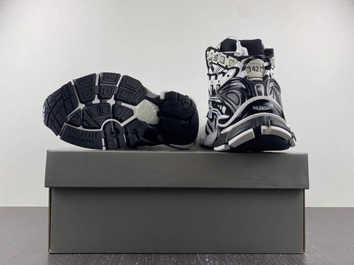 BLCG RUNNER SNEAKER 695364 W2RH2 9018