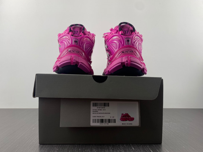 BLCG RUNNER SNEAKER 677402 W3RB2 5510