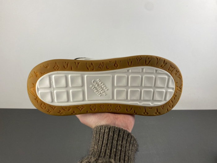 Lou1su1tt Tilted Sneaker