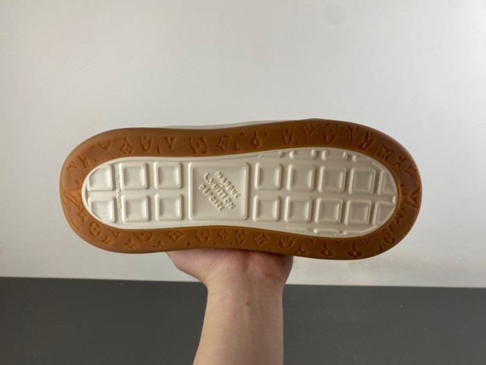 Lou1su1tt Tilted Sneaker