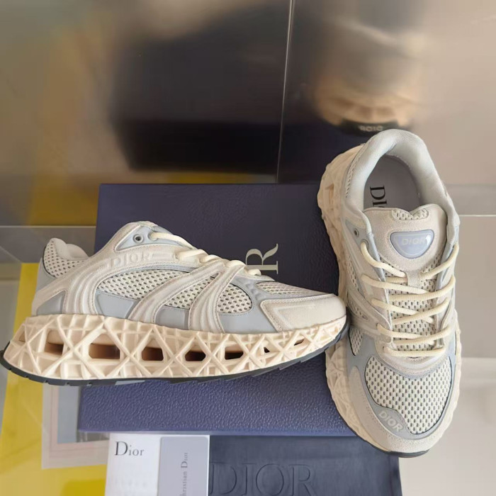 D10R B35 Sneaker