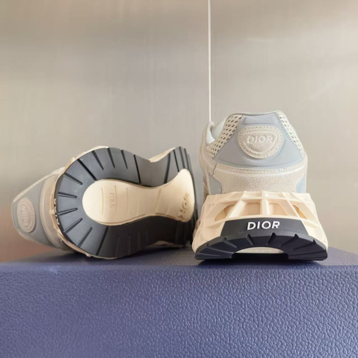 D10R B35 Sneaker