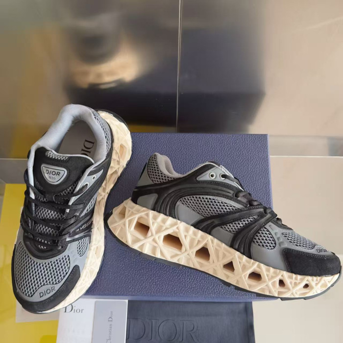 D10R B35 Sneaker