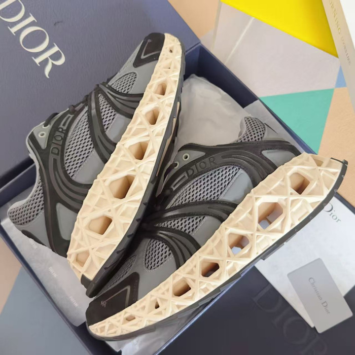 D10R B35 Sneaker