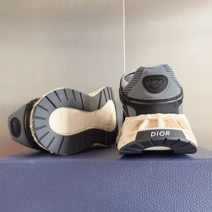 D10R B35 Sneaker