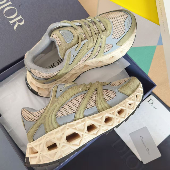 D10R B35 Sneaker