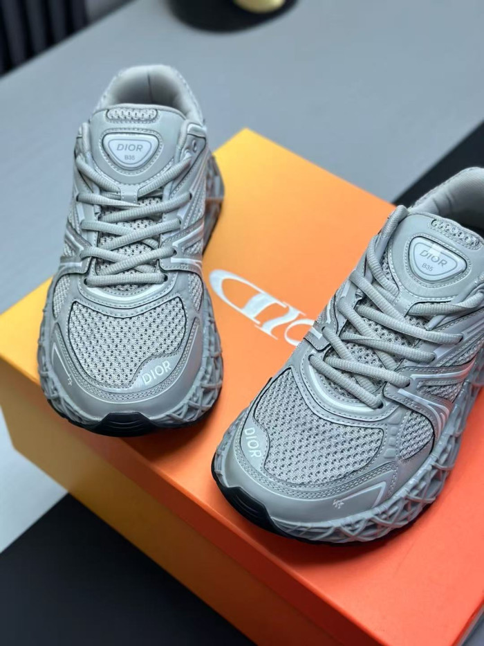 D10R B35 Sneaker