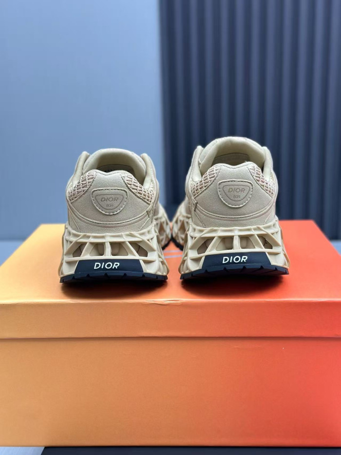 D10R B35 Sneaker