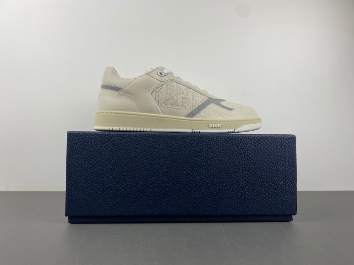 D10R B27 Sneaker