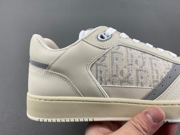 D10R B27 Sneaker