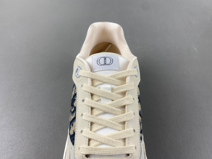 D10R B27 Sneaker
