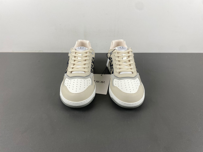 D10R B27 Sneaker