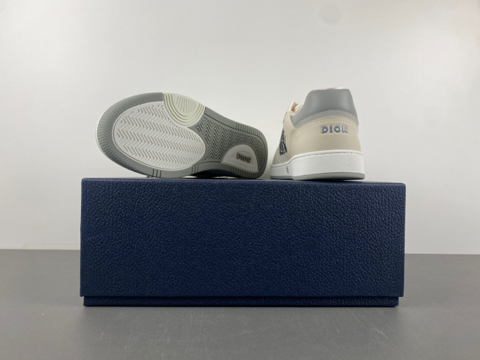 D10R B27 Sneaker