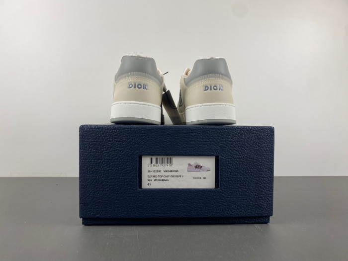D10R B27 Sneaker