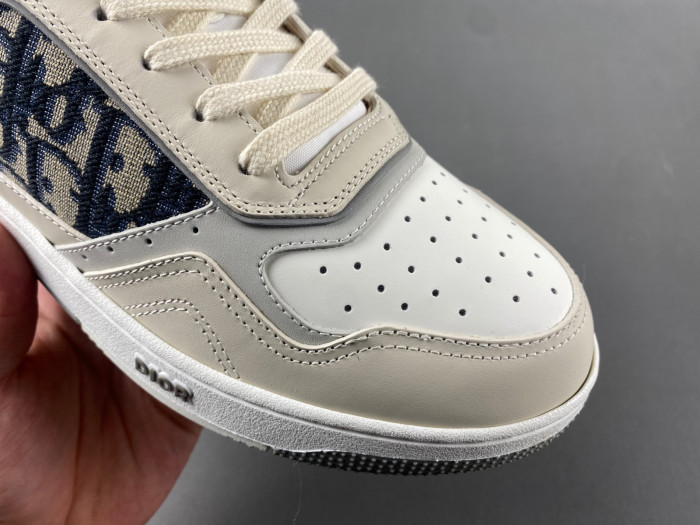 D10R B27 Sneaker