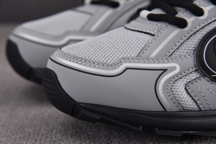 D10R B30 SNEAKER