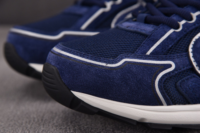 D10R B30 SNEAKER