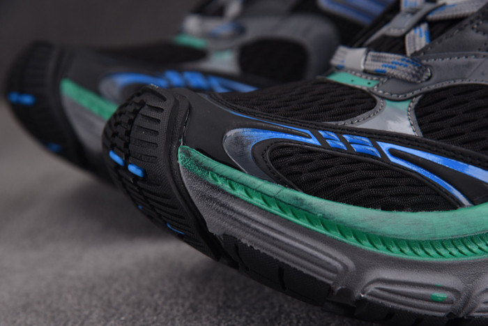 BLCG 10XL SNEAKER 792778 W2MV2 1143