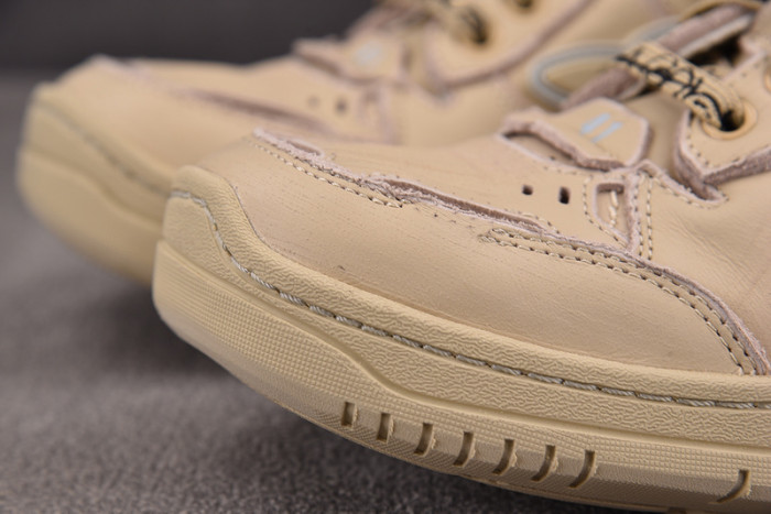 BLCG Hamptons Worn-out Sneaker 841765 WCURS 9490