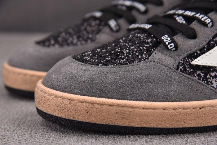 GGDB Low-Top Shoes