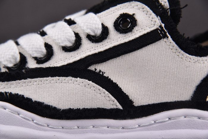 Ma1s0n MIHARA YASUHIRO SNEAKER